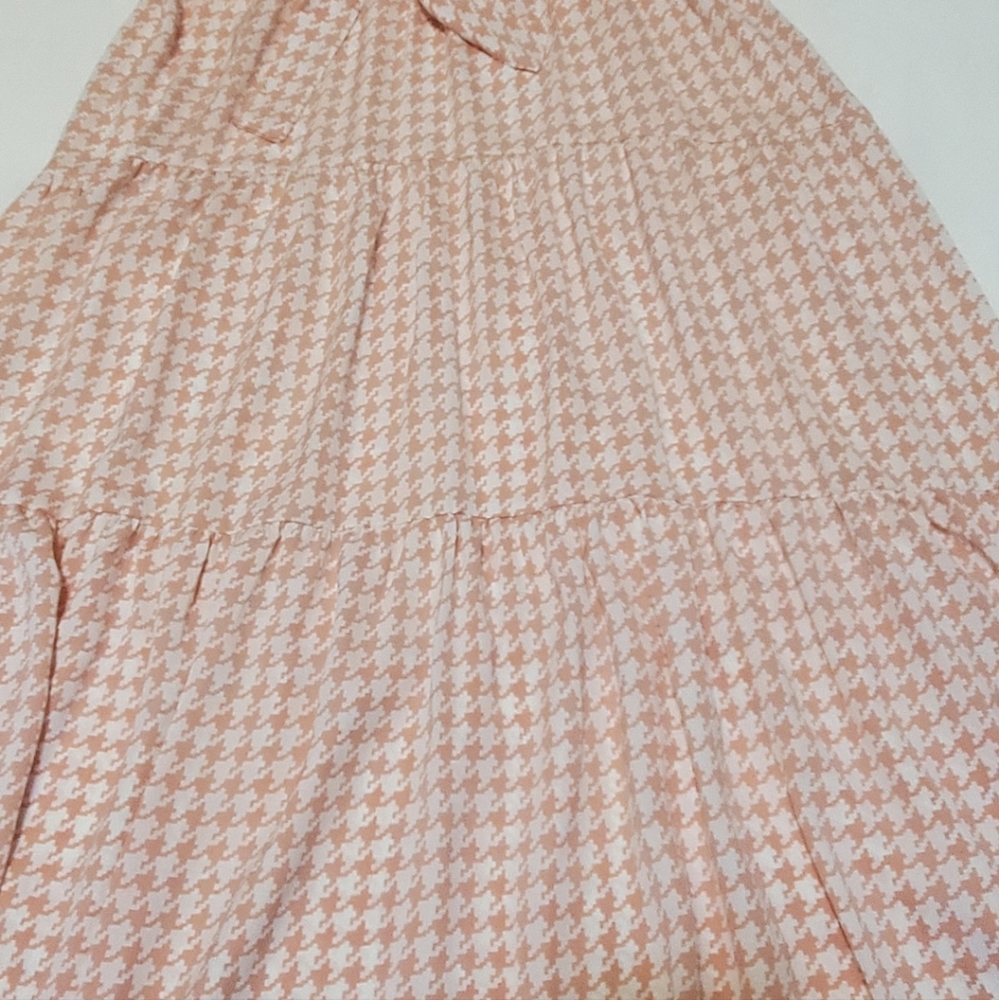 Ladies Dress - Picture 2 of 2